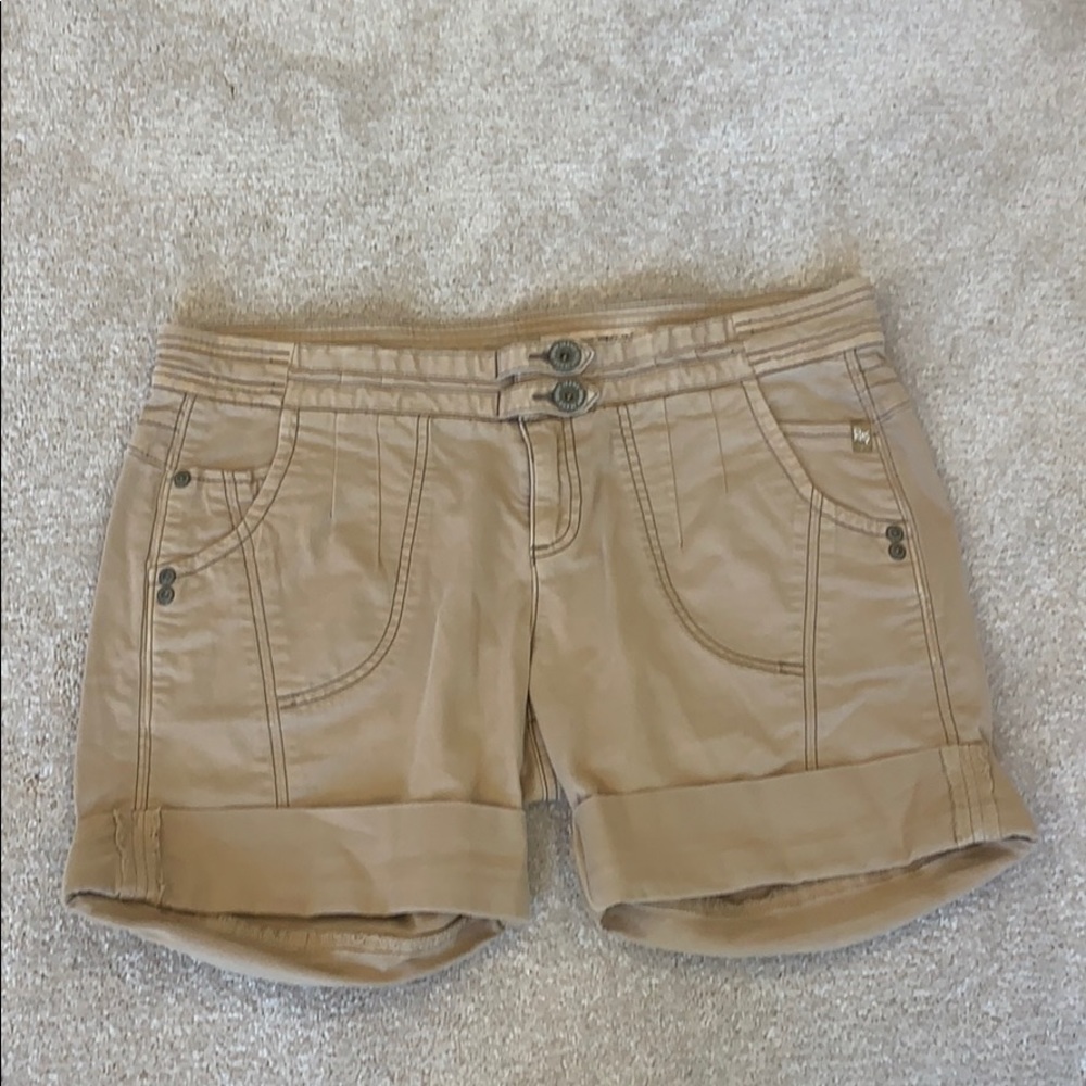 DKNY Size 12 Khaki Shorts
